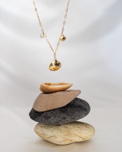 Colar Concha e Pérola SEA em prata banhada a ouro