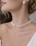Colar de pérolas para noiva com detalhes brilhantes