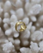 Anel Gota Envolvente com aro aberto